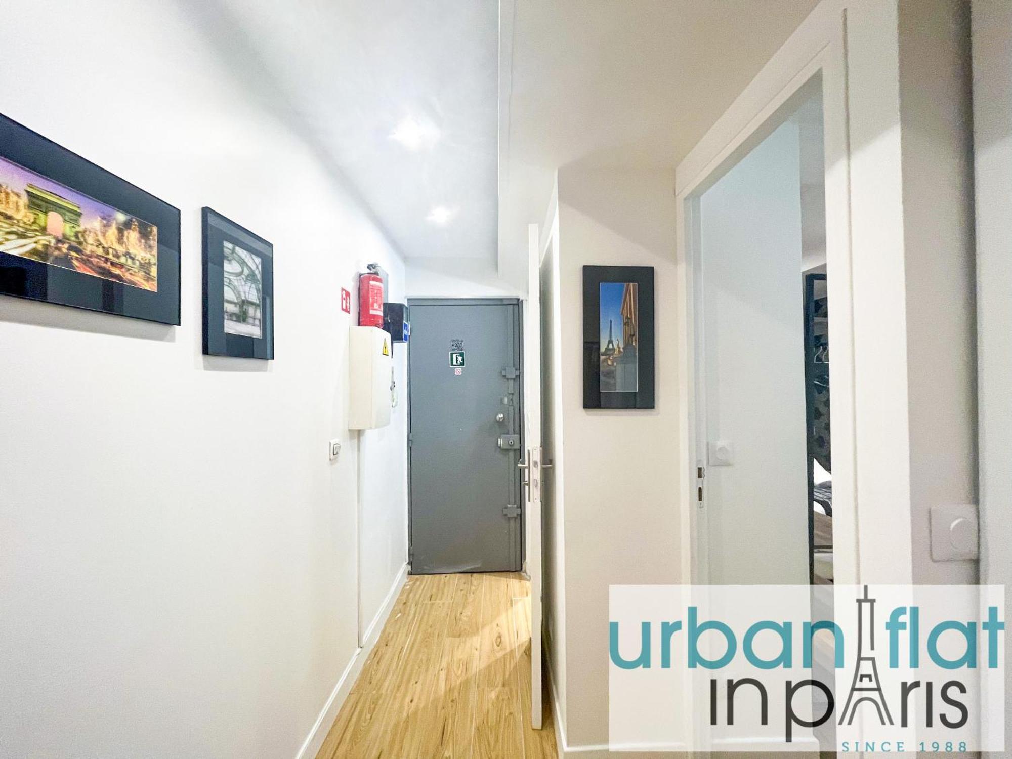 15 - Coco Chanel Montorgueil