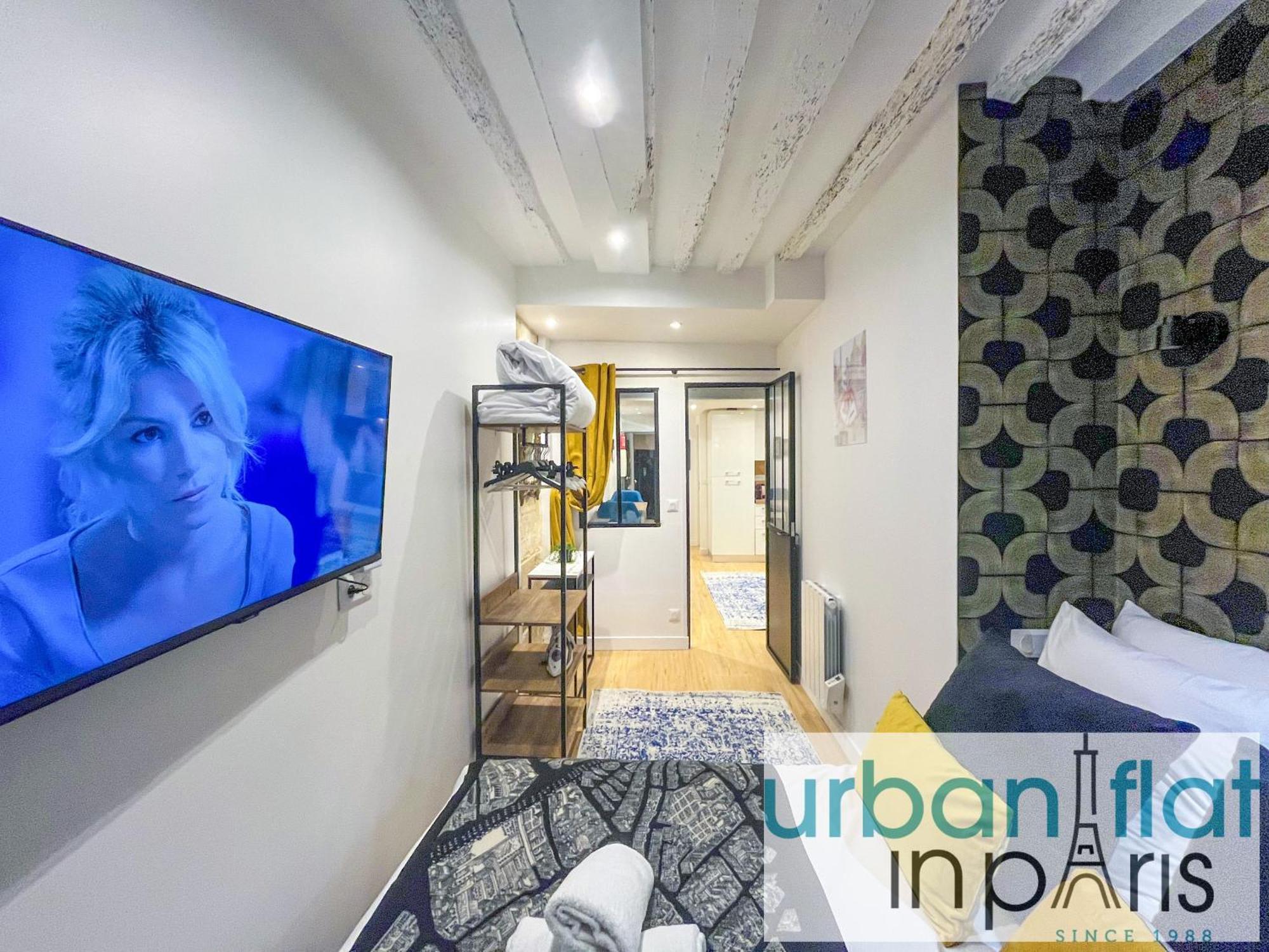 15 - Coco Chanel Montorgueil *